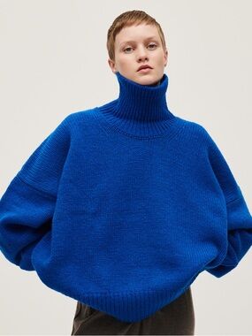 Babaa Oversized Turtleneck Sweater in Winterskies